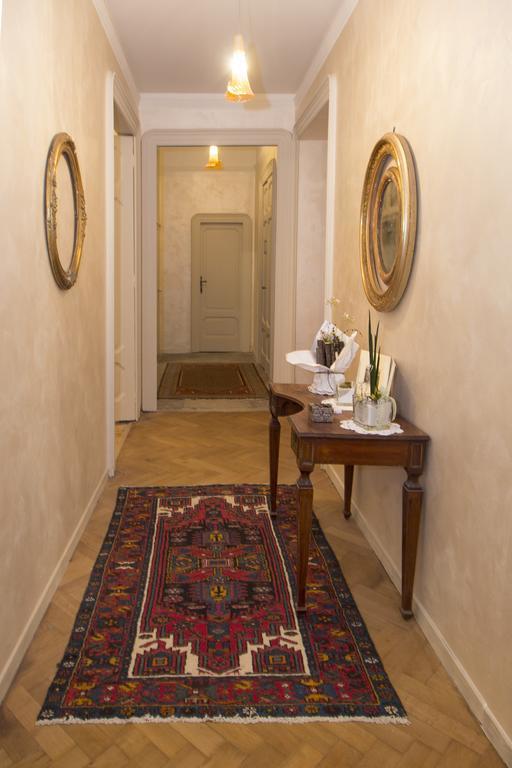 Piazza Venezia Le Guest house *